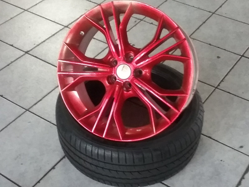 RODA ARO 18 AUDI PERSONALIZADA sjc