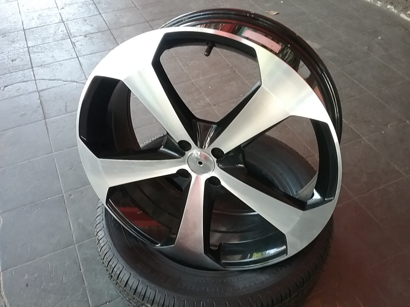 Roda esportiva aro 20 furação 4-100 Fiat Vw GM sjc