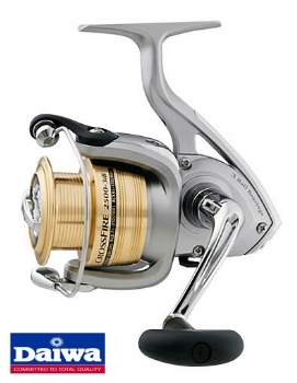 Molinete Daiwa Crossfire 2500 3iB sap