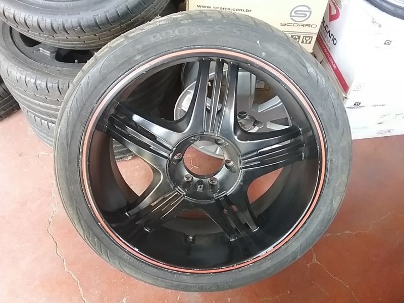 4 Rodas esportiva aro 22 fura?ão 6-139 sem pneus R$ 1600 a vista sap